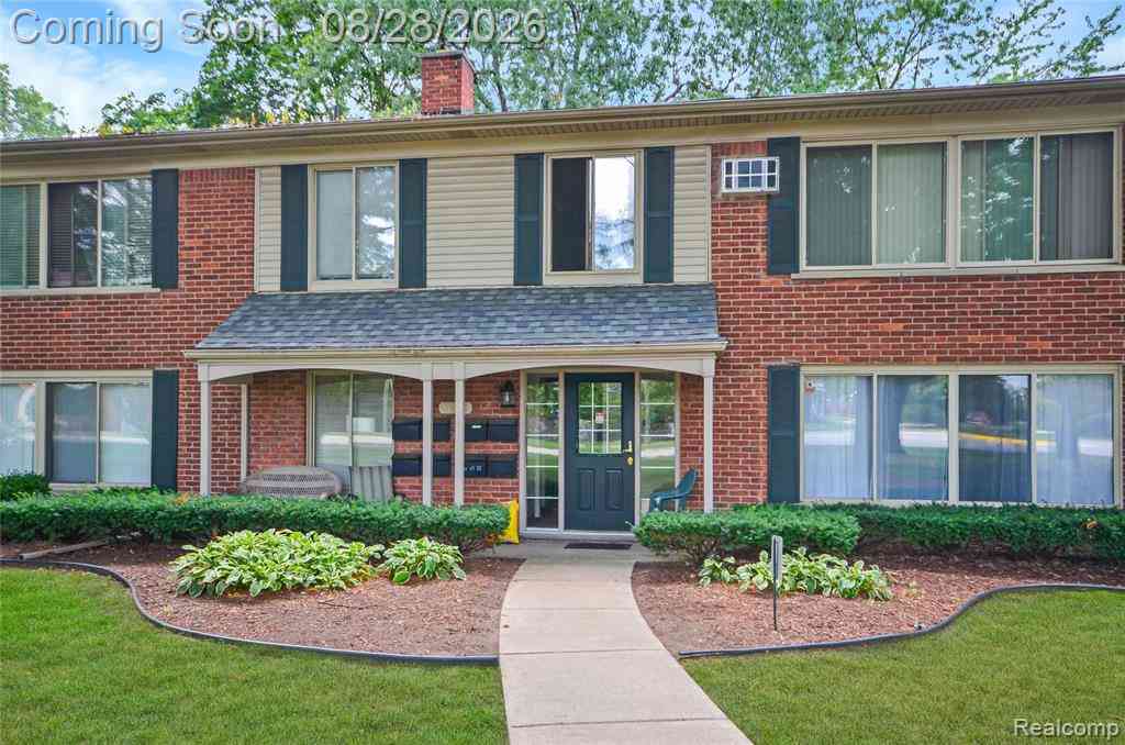 Condo For Sale - 11410 Canal Road  #205<br/> Sterling Heights, MI 48314