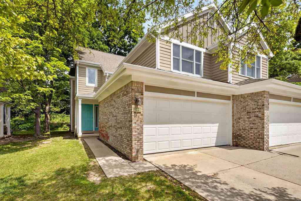 Condo For Rent - 2445 Mulberry Court <br/> Ann Arbor, MI 48104