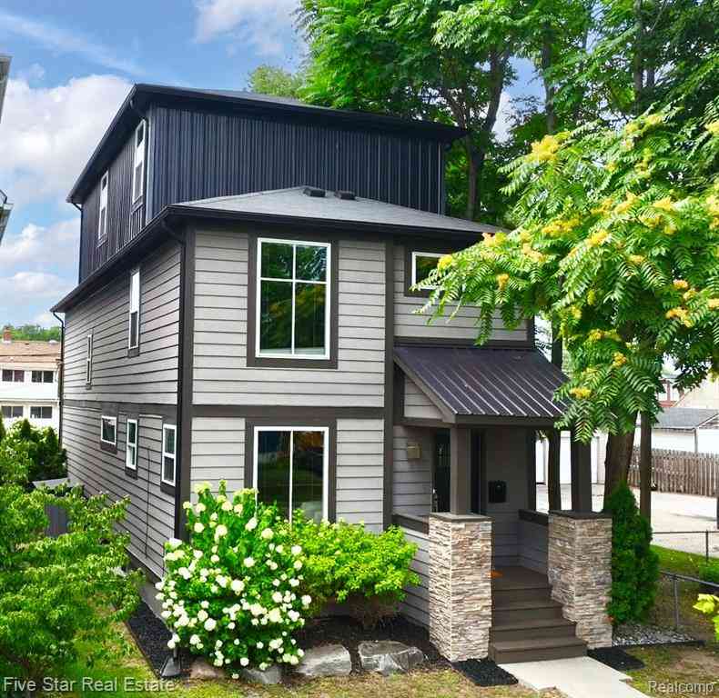 Homes For Sale - 501 N Center Street <br/> Royal Oak, MI 48067