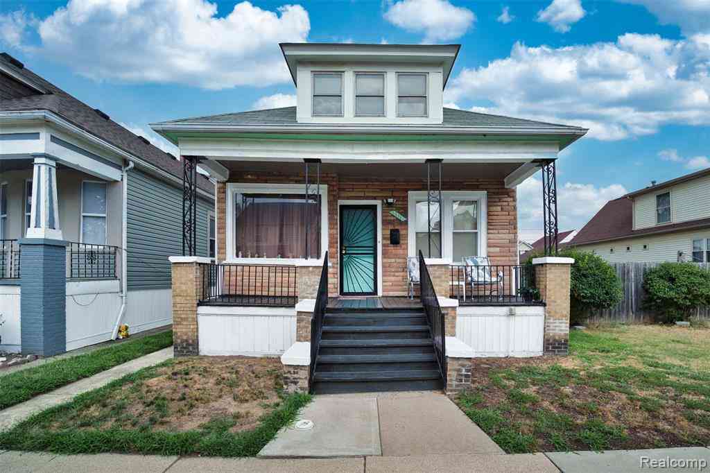 Homes For Sale - 3911 Yemans Street <br/> Hamtramck, MI 48212