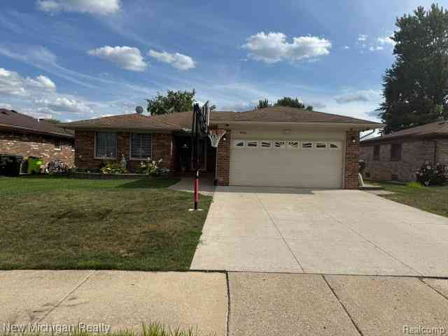Homes For Sale - 4966 Peachtree Drive <br/> Sterling Heights, MI 48310