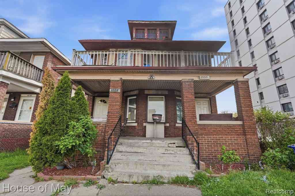 Homes For Sale - 2553 Central Street <br/> Detroit, MI 48209