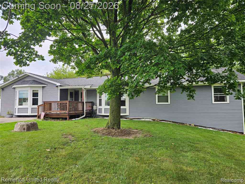 Homes For Sale - 252 Pinewood Drive <br/> Fowlerville, MI 48836
