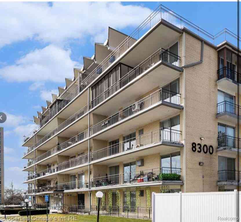 Condo For Sale - 8300 E Jefferson Avenue   #107<br/> Detroit, MI 48214