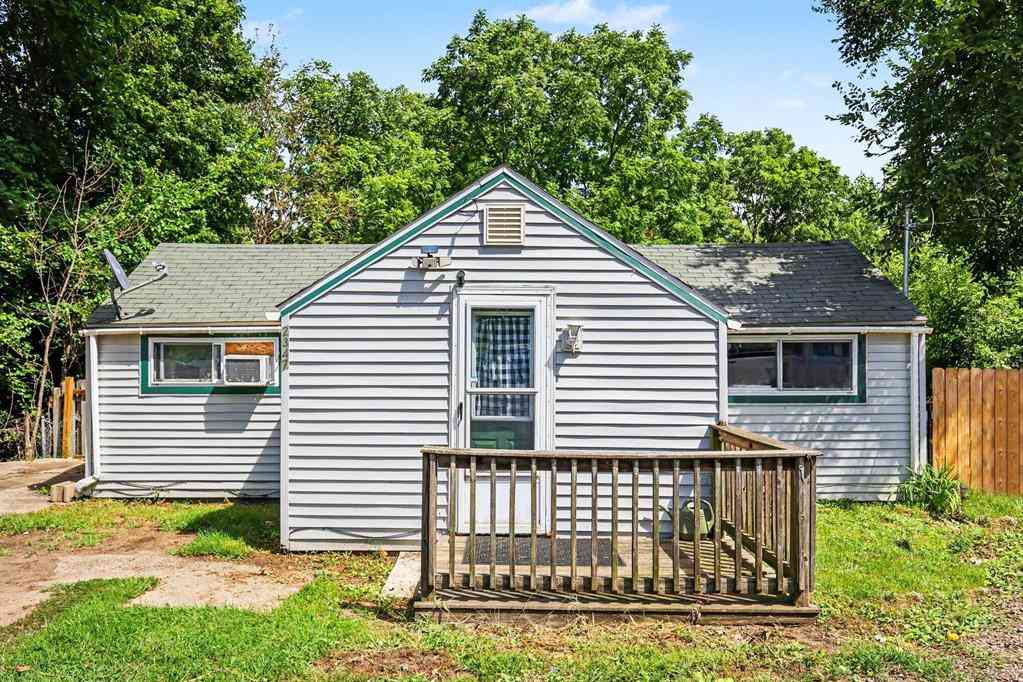 Homes For Sale - 2347 Lansing Avenue <br/> Jackson, MI 49202