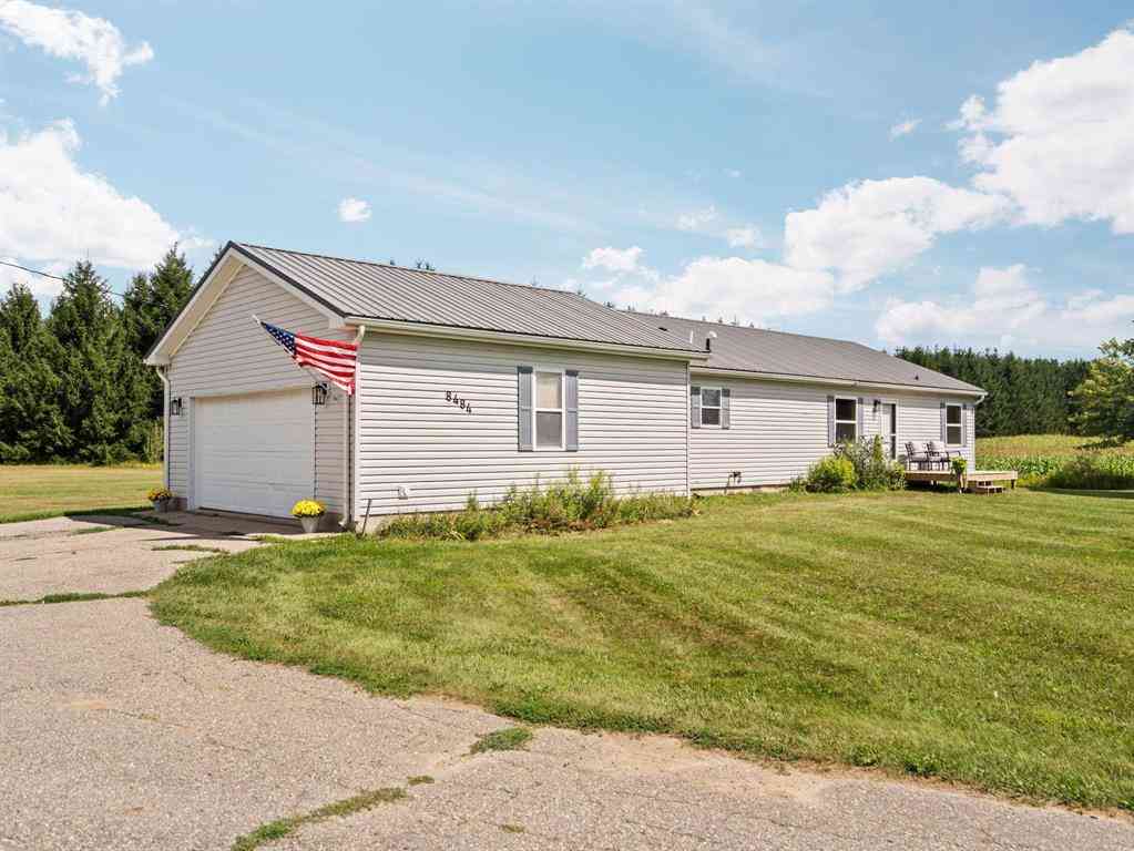Homes For Sale - 8484 Zue Road <br/> Buckley, MI 49620
