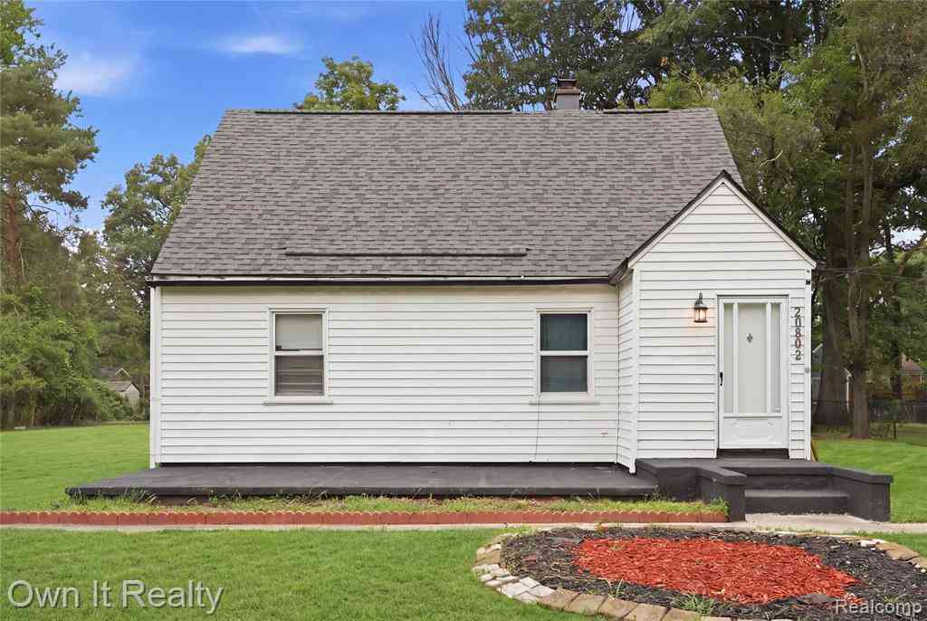 Homes For Sale - 20802 Midway Avenue <br/> Southfield, MI 48075