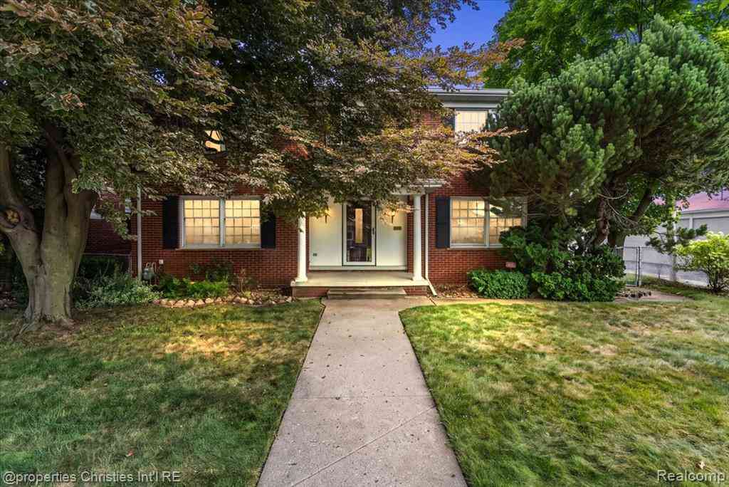 Homes For Sale - 1360 Michigan Boulevard <br/> Lincoln Park, MI 48146