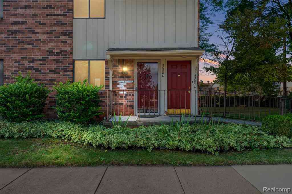 Condo For Sale - 40808 Highpointe Drive <br/> Clinton Township, MI 48038