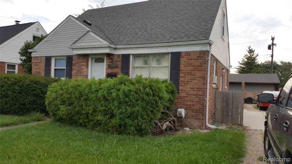 Homes For Sale - 25935 Waldorf Street <br/> Macomb County, Roseville, MI 48066