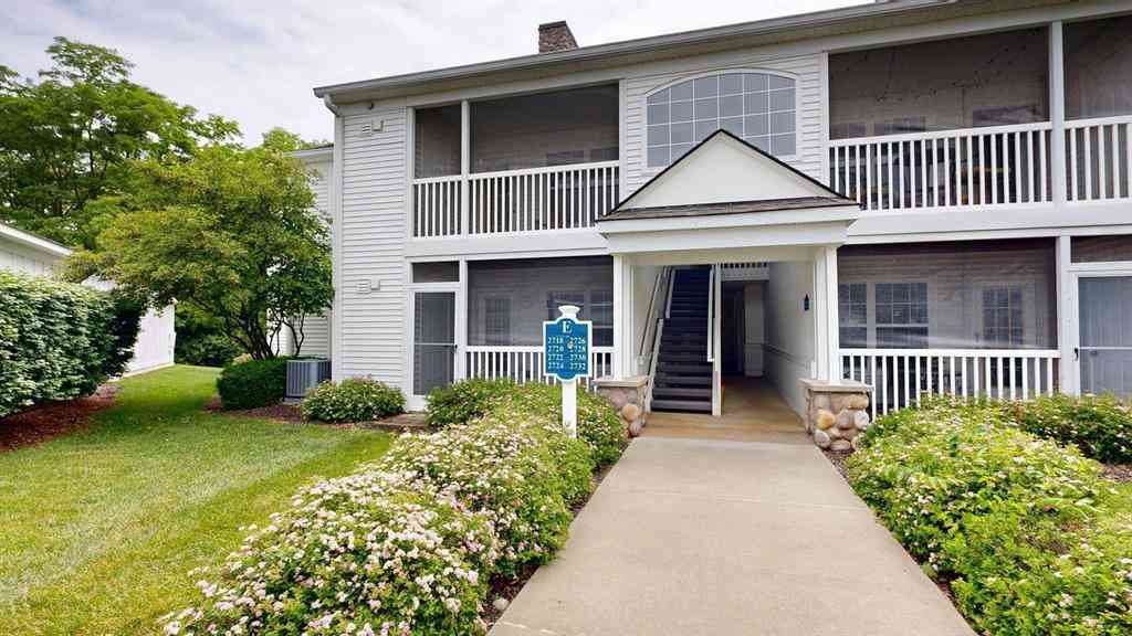 Condo For Rent - 2718 S Knightsbridge Circle <br/> Ann Arbor, MI 48105