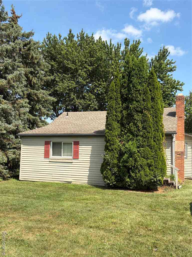 Homes For Sale - 6580 Norton Drive <br/> Troy, MI 48085