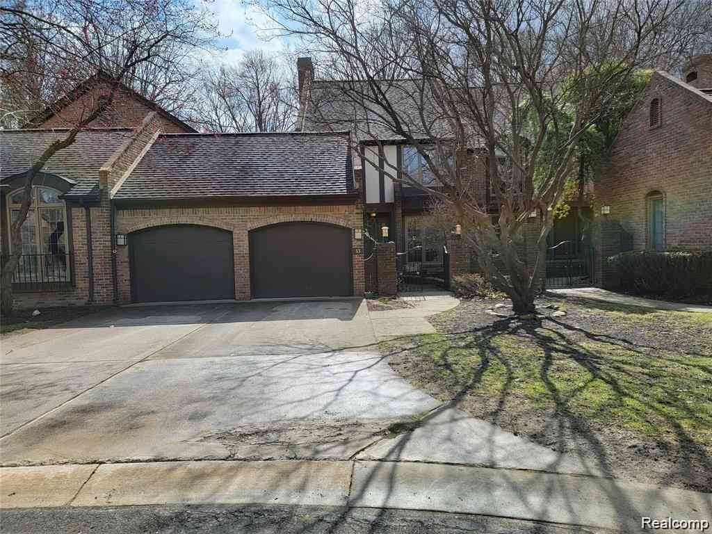 Condo For Sale - 13 Timberlane Court <br/> Dearborn, MI 48126