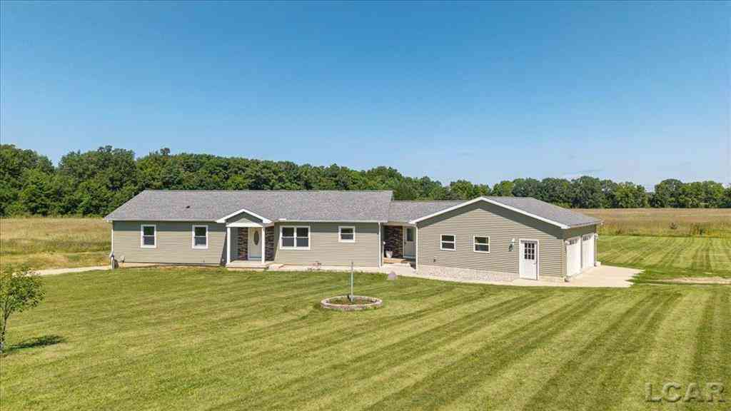 Homes For Sale - 2150 Southard Highway <br/> Adrian, MI 49221