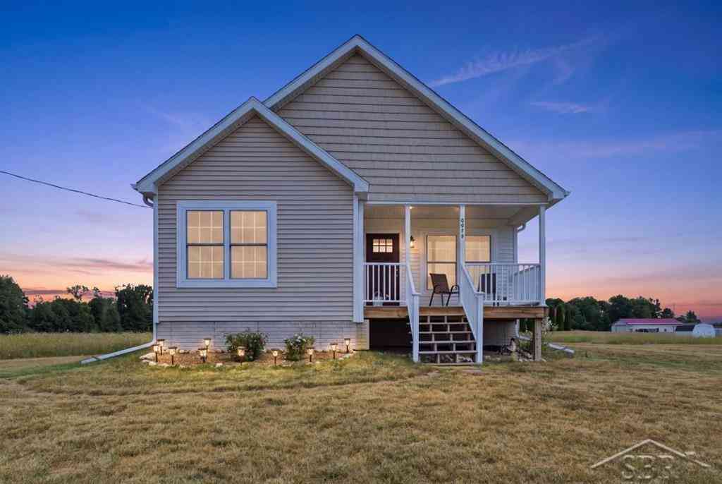 Homes For Sale - 5070 N Five Mile Road <br/> Hope, MI 48628