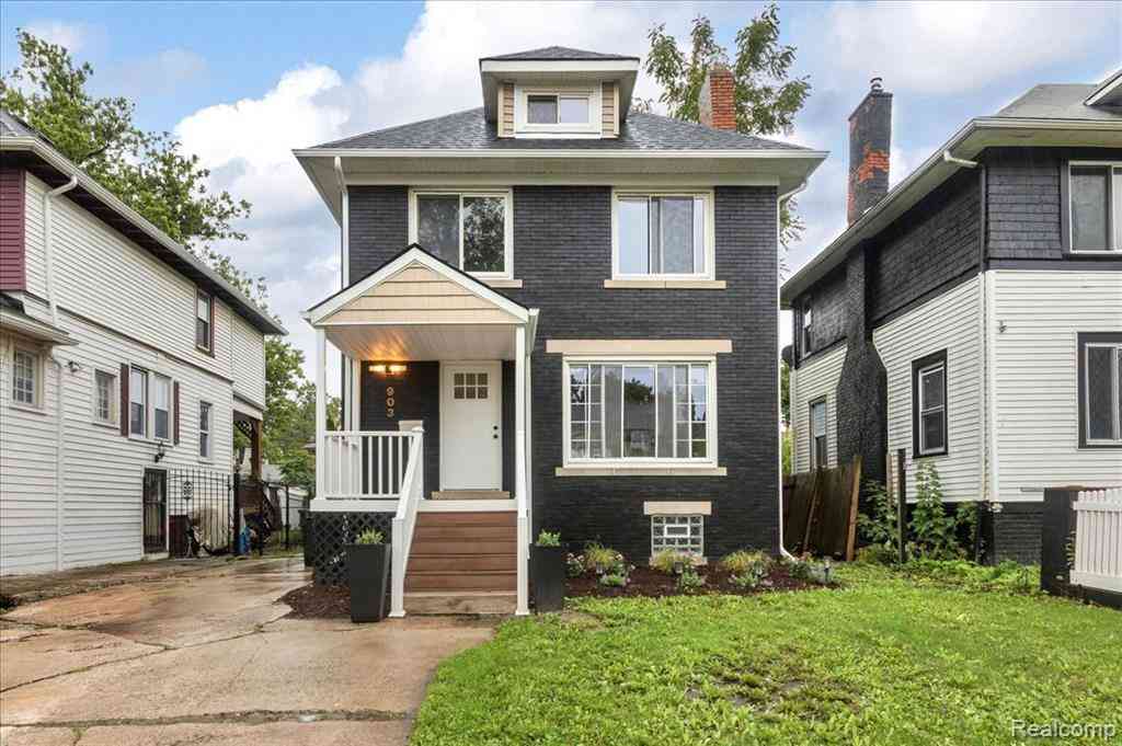 Homes For Sale - 903 Burlingame Street <br/> Detroit, MI 48202
