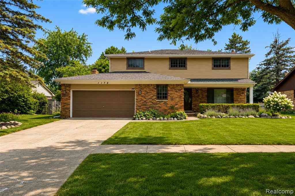 Homes For Sale - 1174 Player Drive <br/> Troy, MI 48085