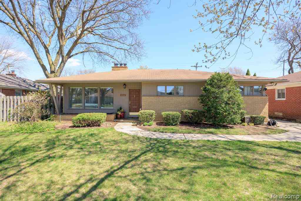 Homes For Sale - 30712 Champine Street <br/> Saint Clair Shores, MI 48082