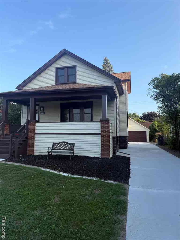 Homes For Sale - 20834 Ardmore Park Drive <br/> Saint Clair Shores, MI 48081