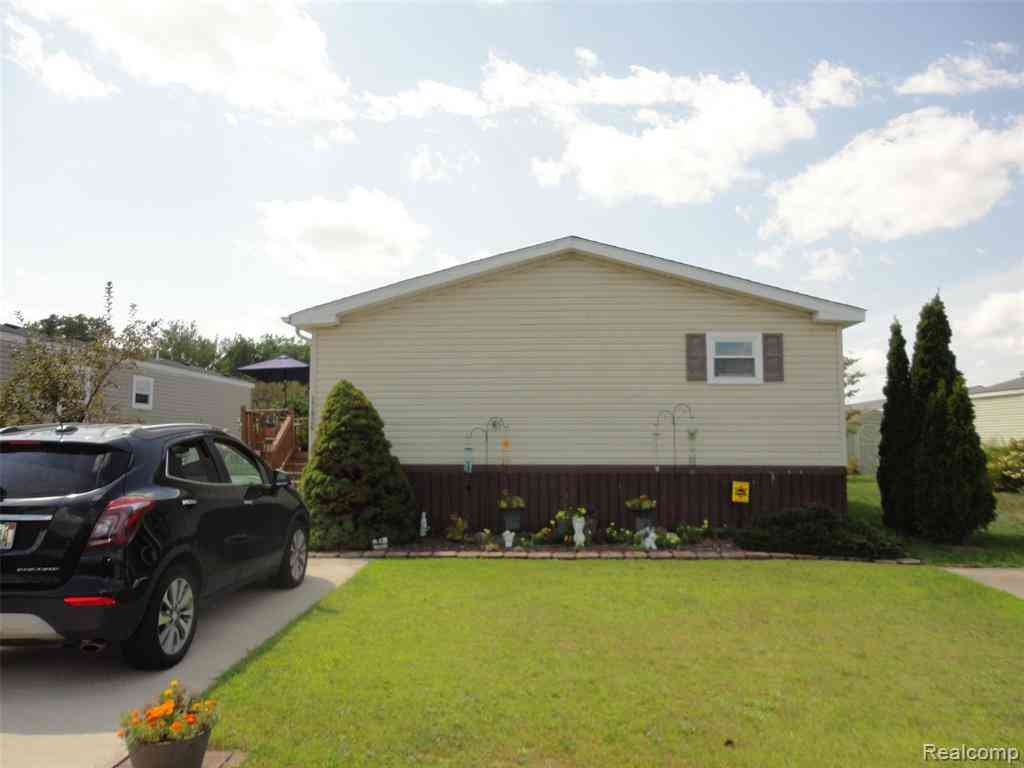 Homes For Sale - 17826 Dennis  <br/> Romulus, MI 48174
