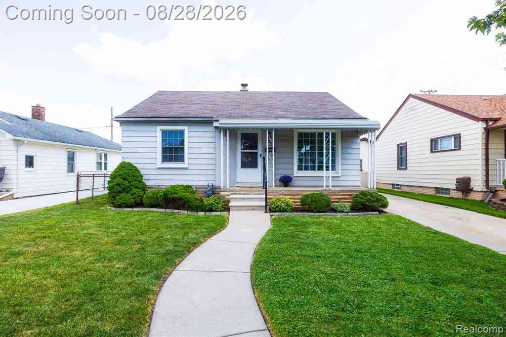 Homes For Sale - 3929 17th Street <br/> Wyandotte, MI 48192
