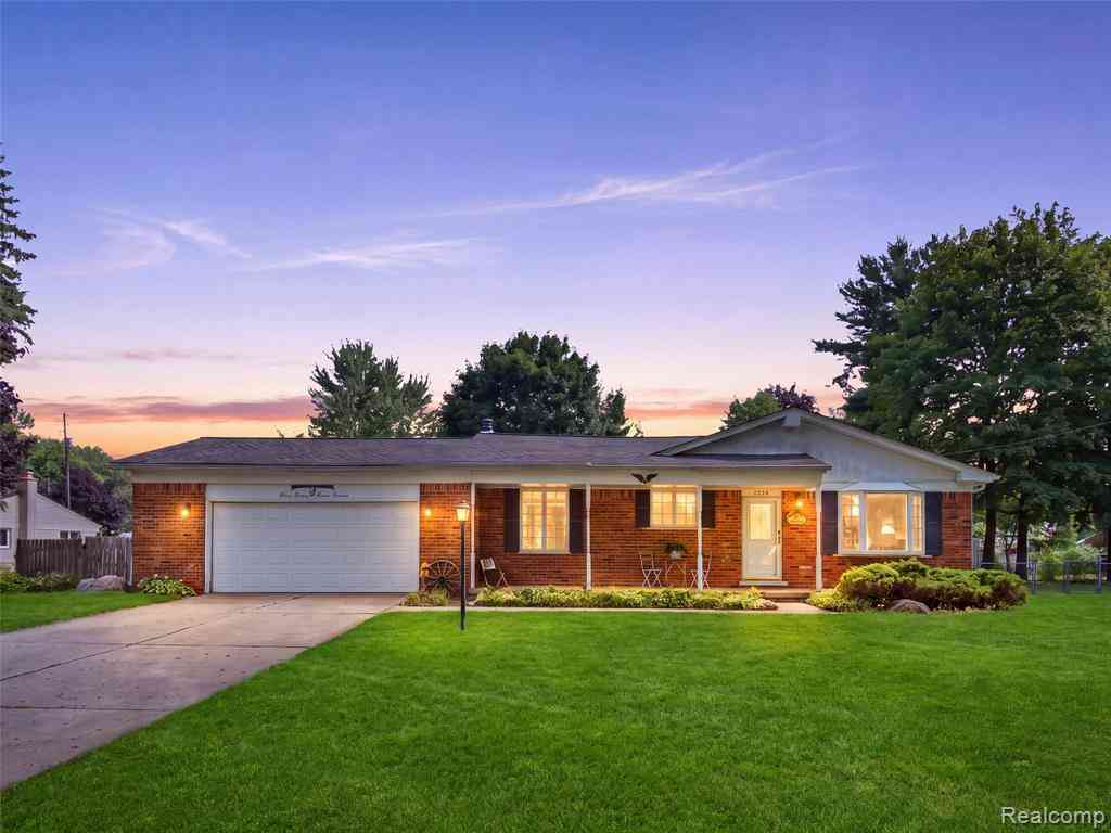 Homes For Sale - 6271 Peach Drive <br/> Clarkston, MI 48346