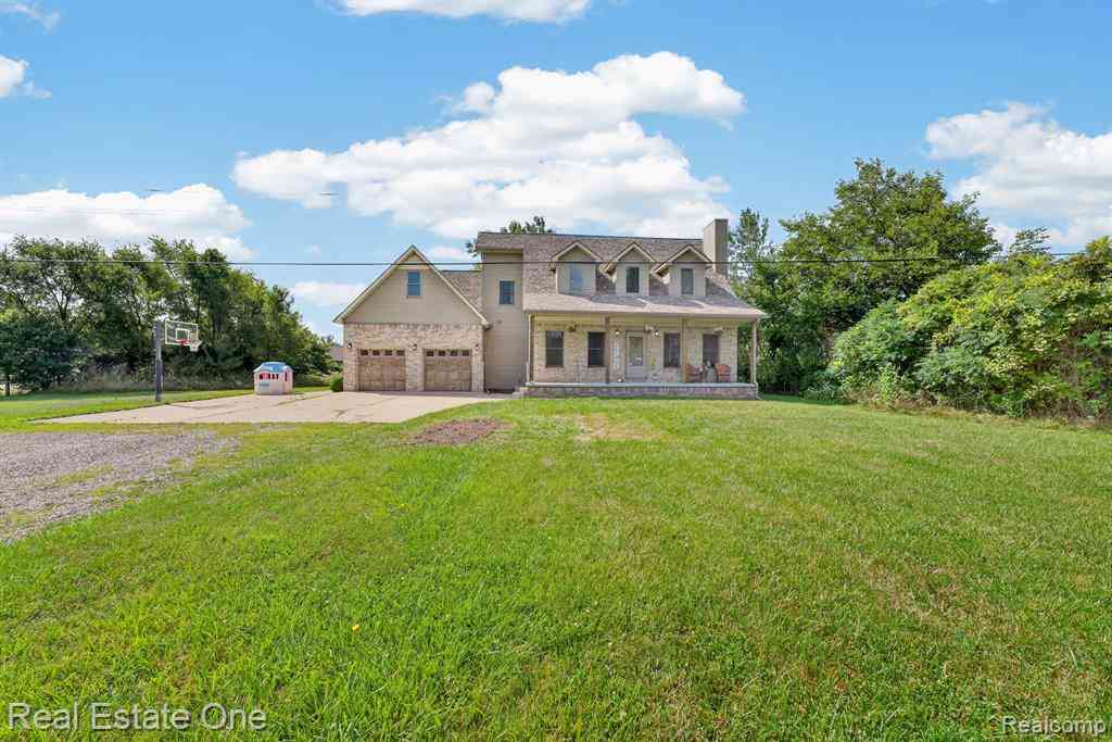 Homes For Sale - 39755 Willow Road <br/> New Boston, MI 48164