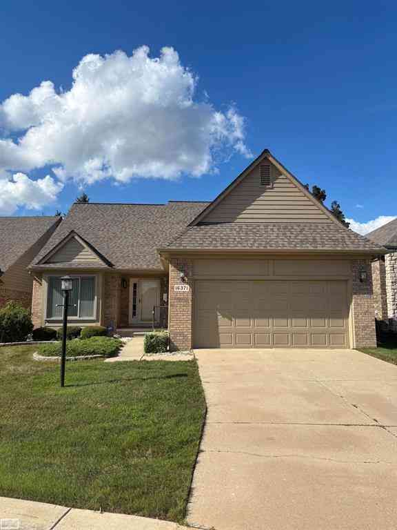 Condo For Sale - 16371 Paint Creek Circle <br/> Macomb, MI 48042