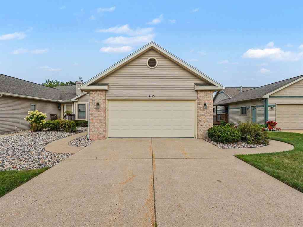 Condo For Sale - 7115 Glen Terra Drive <br/> Lansing, MI 48917