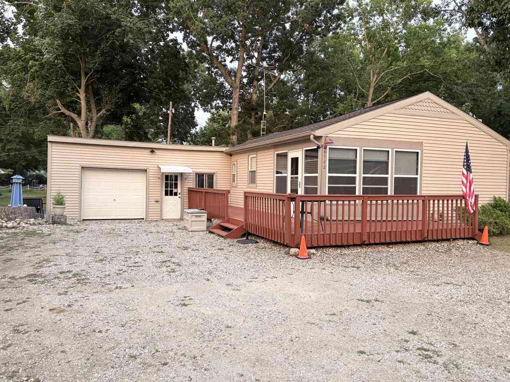 Homes For Sale - 8742 Wildwood Court <br/> Jackson, MI 49201