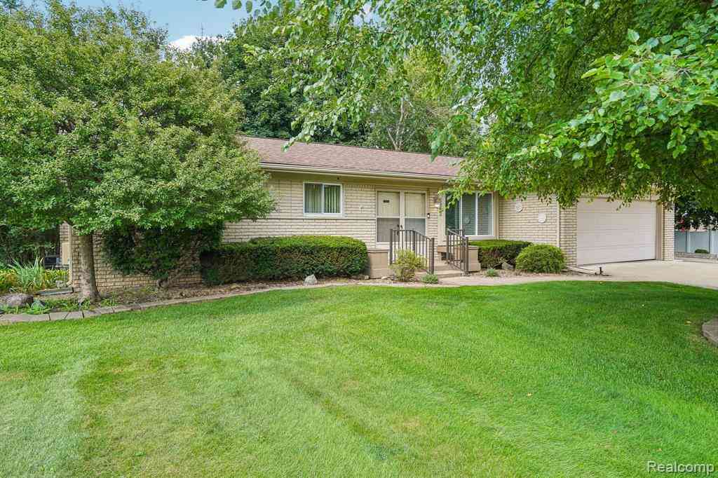 Homes For Sale - 6282 E Church Street <br/> Clarkston, MI 48346