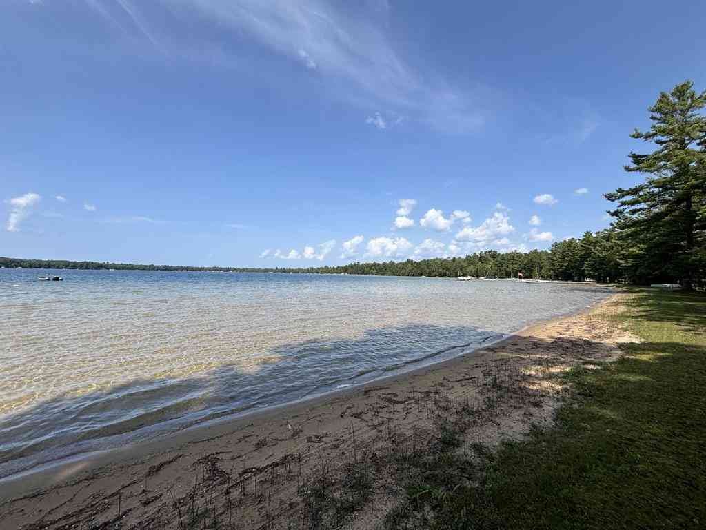Homes For Sale - 14438 Williams Drive <br/> Elk Rapids, MI 49629