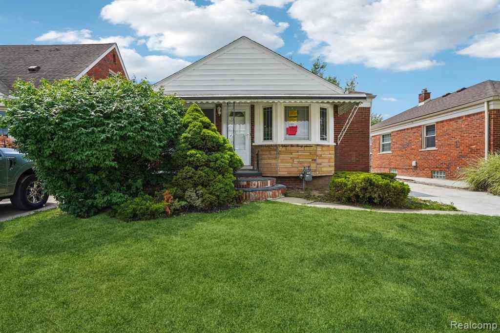 Homes For Sale - 15237 Warwick Avenue <br/> Allen Park, MI 48101
