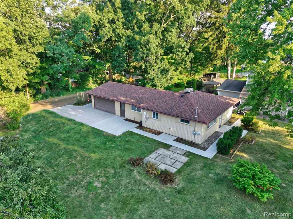 Homes For Sale - 6220 Wertz  <br/> Davisburg, MI 48350