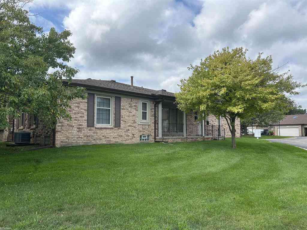 Condo For Sale - 49320 Sheridan Court <br/> Shelby Twp, MI 48315