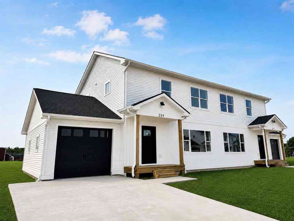 Condo For Sale - 252 Viola Lane <br/> Grand Traverse County, Traverse City, MI 49685