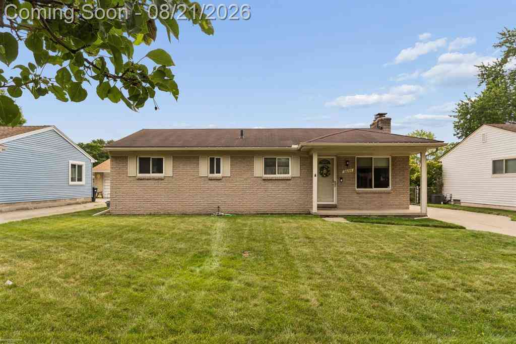 Homes For Sale - 8644 Essen Dr Drive <br/> Sterling Heights, MI 48314