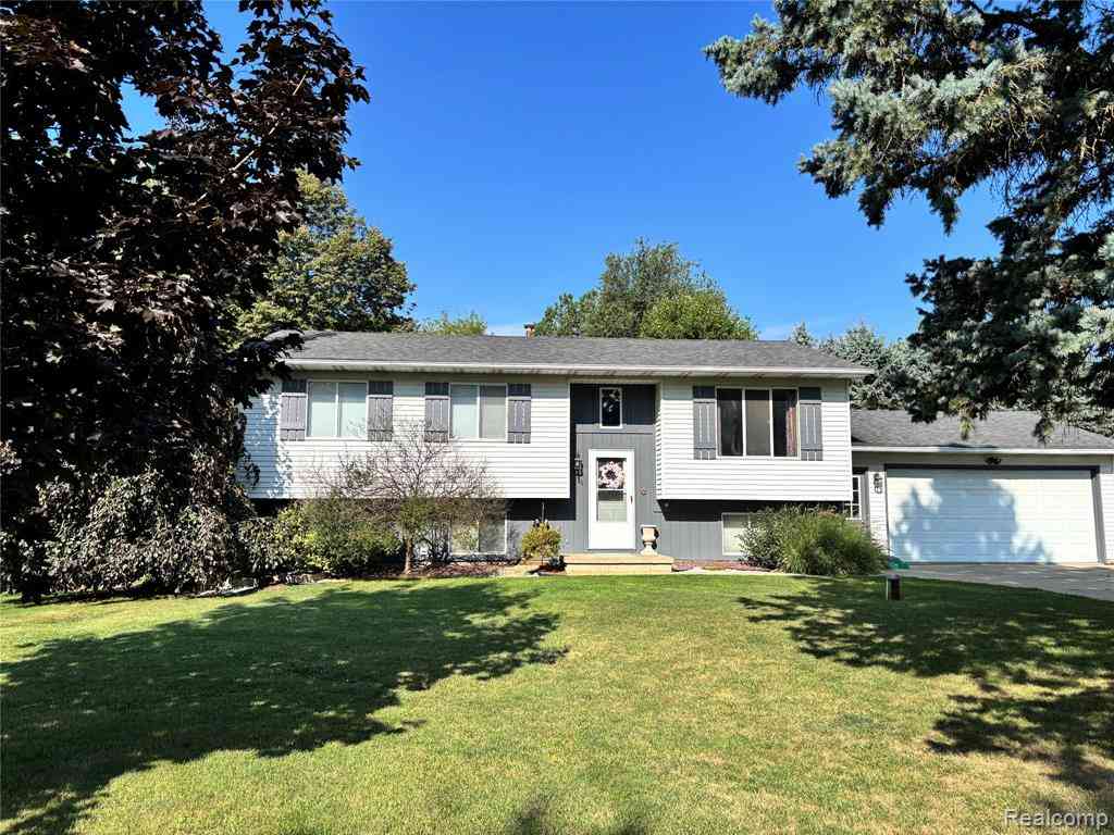 Homes For Sale - 15044 Cutler Drive <br/> Linden, MI 48451