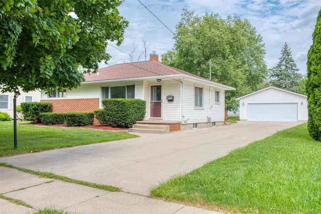 Homes For Sale - 948 N Park Street <br/> Owosso, MI 48867
