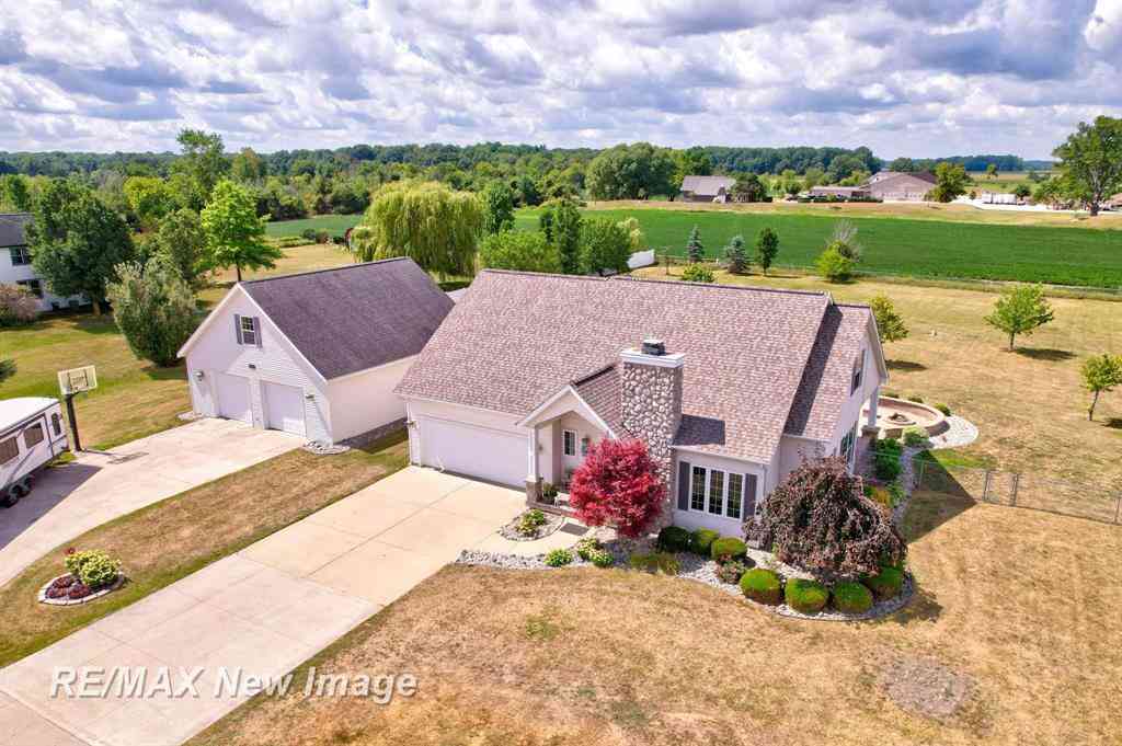 Homes For Sale - 4881 N Gleaner Road <br/> Freeland, MI 48623