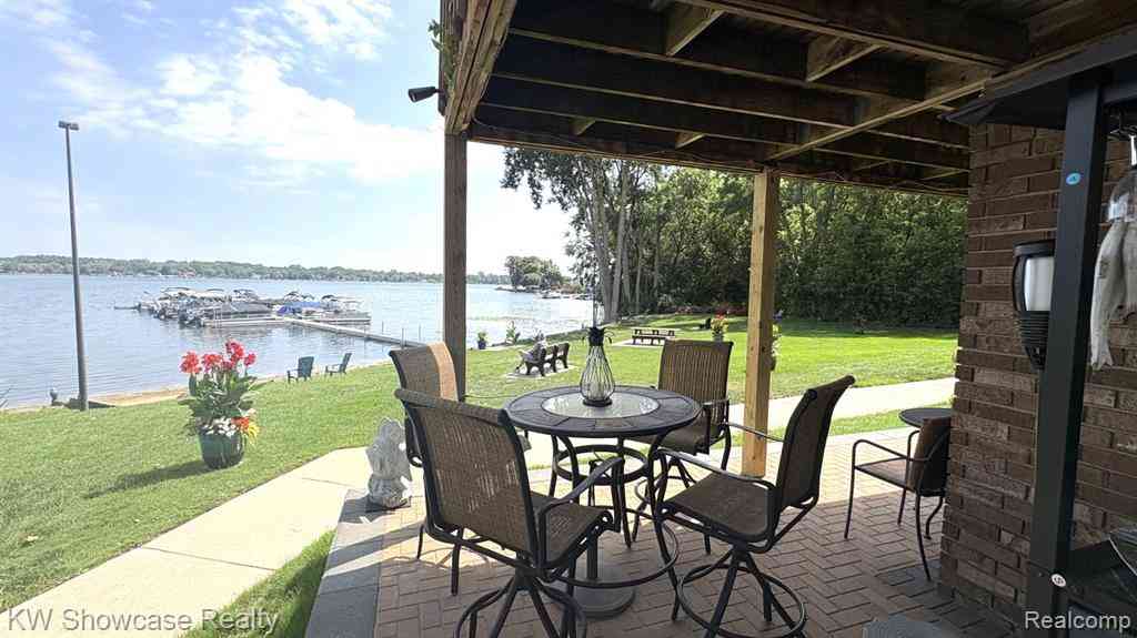 Condo For Sale - 895 S Pontiac Trail Trail  #C101<br/> Walled Lake, MI 48390