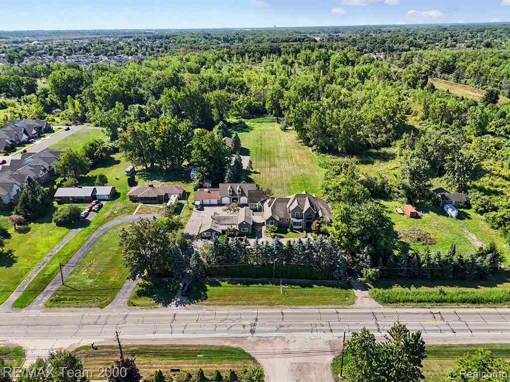 Homes For Sale - 22535 Pennsylvania Road <br/> Wayne County, Brownstown, MI 48193