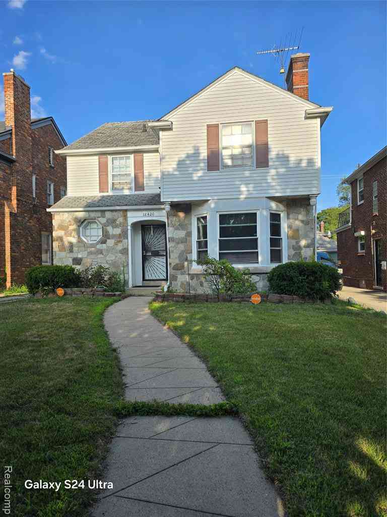 Homes For Sale - 18420 Santa Barbara Drive <br/> Wayne County, Detroit, MI 48221