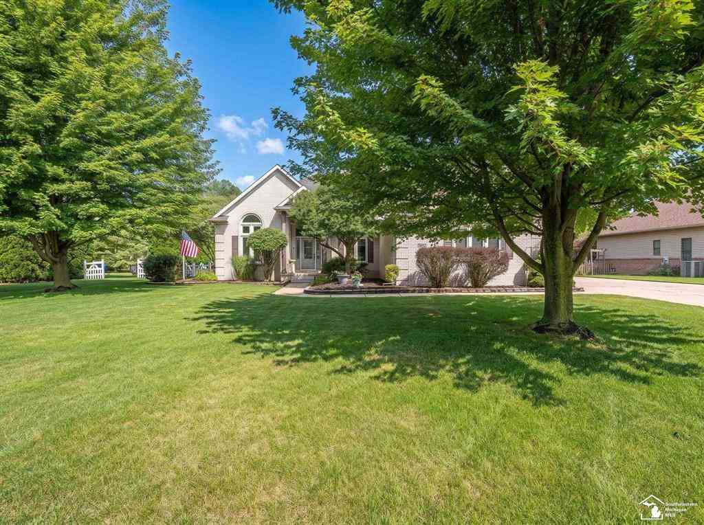 Homes For Sale - 367 Golfview Way <br/> Monroe County, Monroe, MI 48162