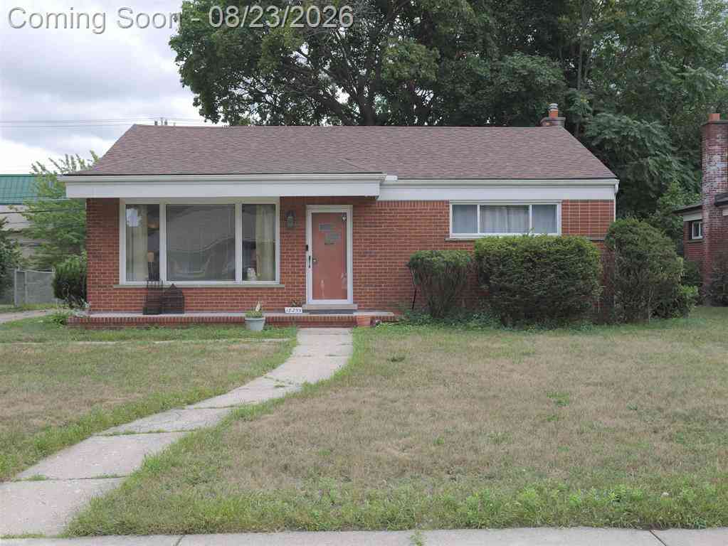 Homes For Sale - 18255 Hilton Drive <br/> Southfield, MI 48075