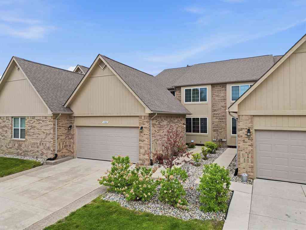 Condo For Sale - 14967 Stoney Brook Drive <br/> Shelby Twp, MI 48315