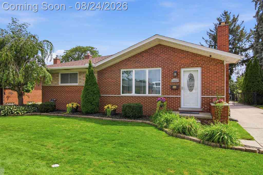 Homes For Sale - 28527 Adler Drive <br/> Warren, MI 48088