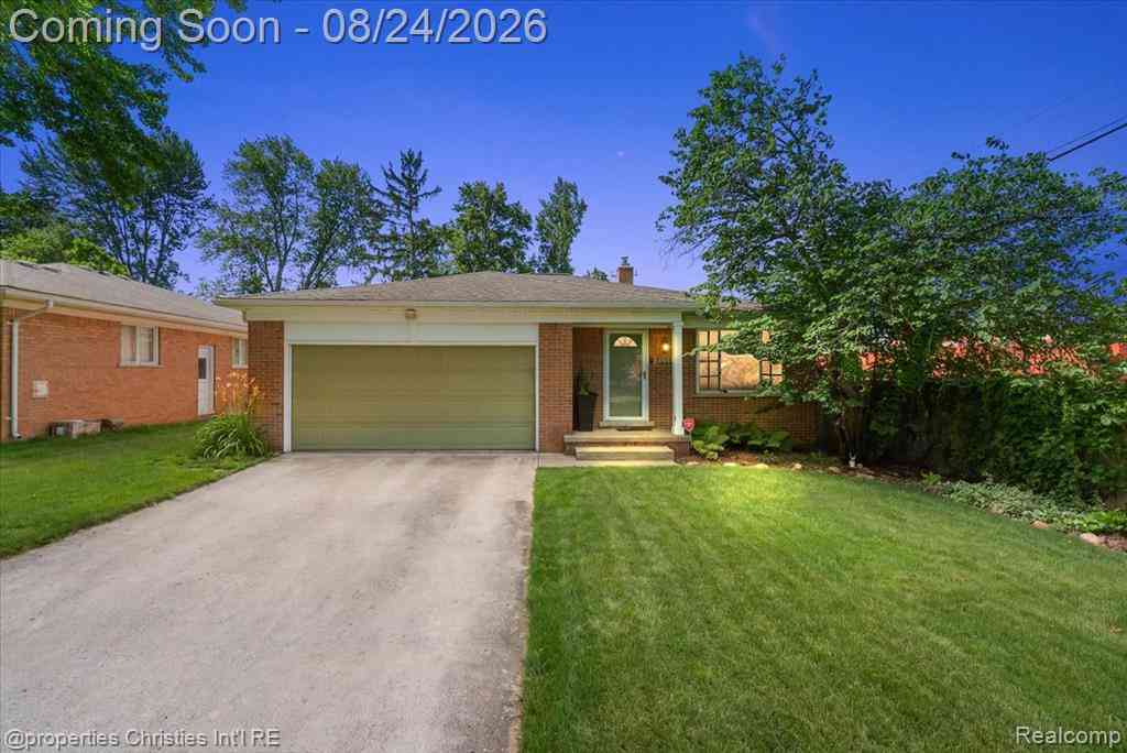Homes For Sale - 17657 Avilla Boulevard <br/> Lathrup Village, MI 48076