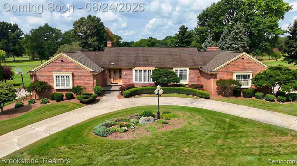 Homes For Sale - 9598 Burning Tree Drive <br/> Grand Blanc, MI 48439
