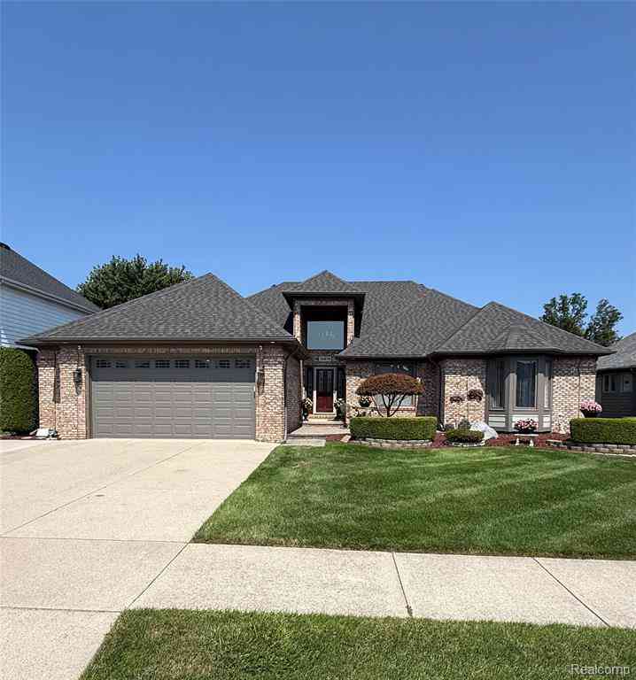 Homes For Sale - 15979 Clinton Avenue <br/> Macomb, MI 48042